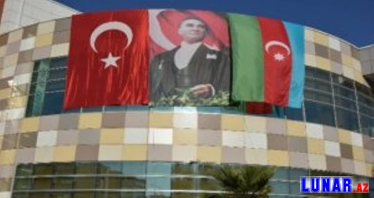 İzmirin küçələri bayrağımızla bəzədildi: “Azərbaycan, yanındayıq!”