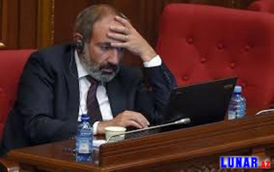 Ermənistanda daxili vəziyyət qarışır: Paşinyan istefaya çağırıldı